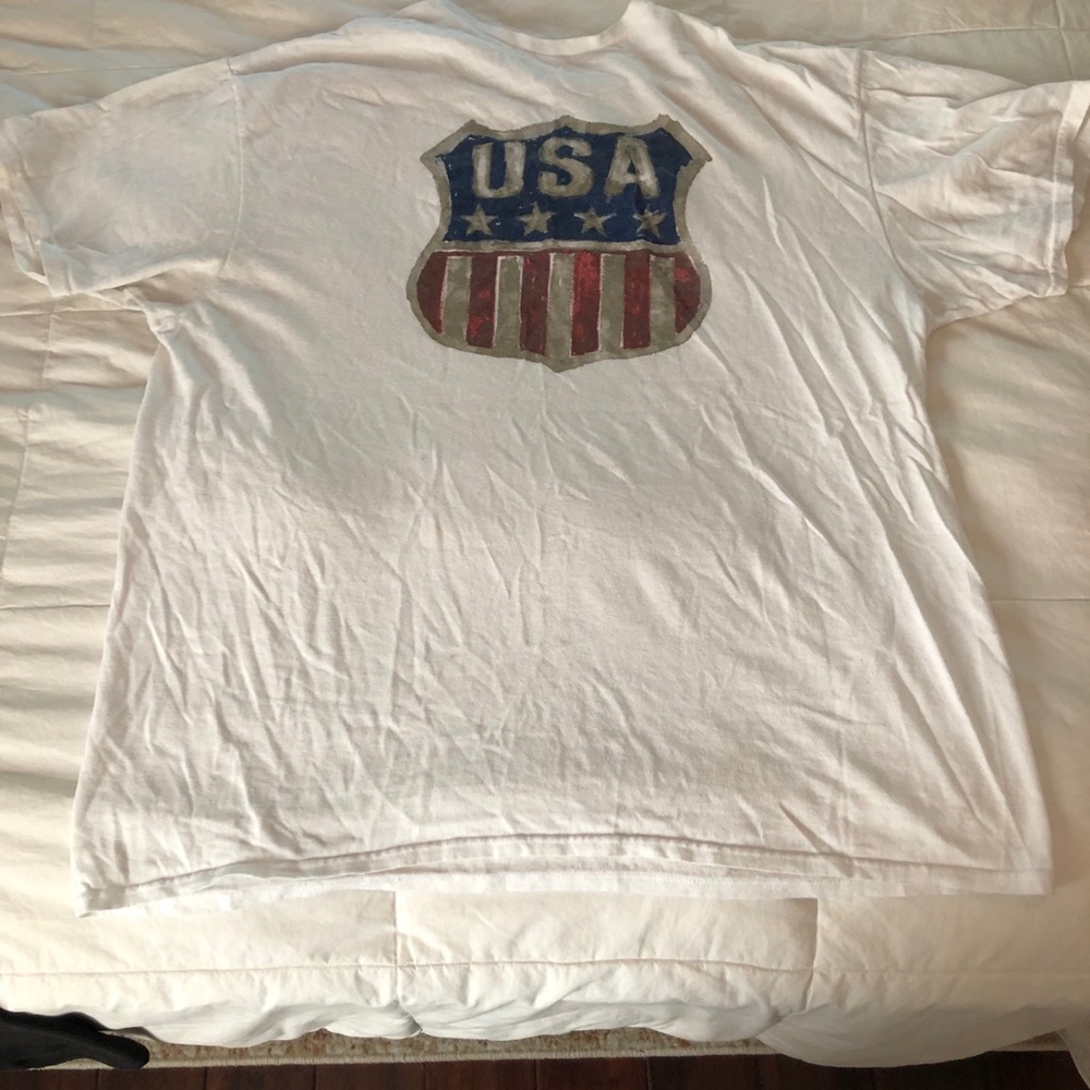 White tee